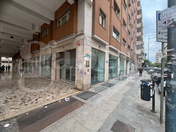 negozio in vendita a Palermo