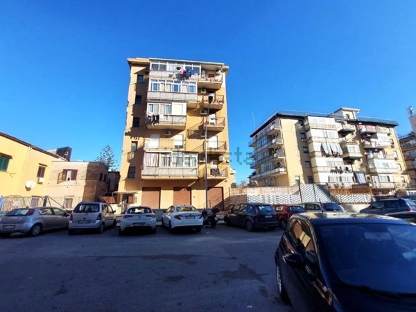 ufficio in vendita a Palermo in zona Settecannoli