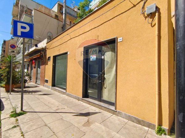 locale commerciale in vendita a Palermo