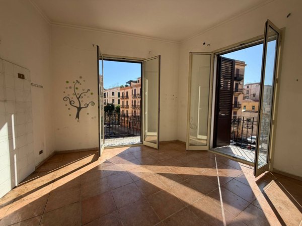 appartamento in vendita a Palermo in zona Montegrappa / Santa Rosalia