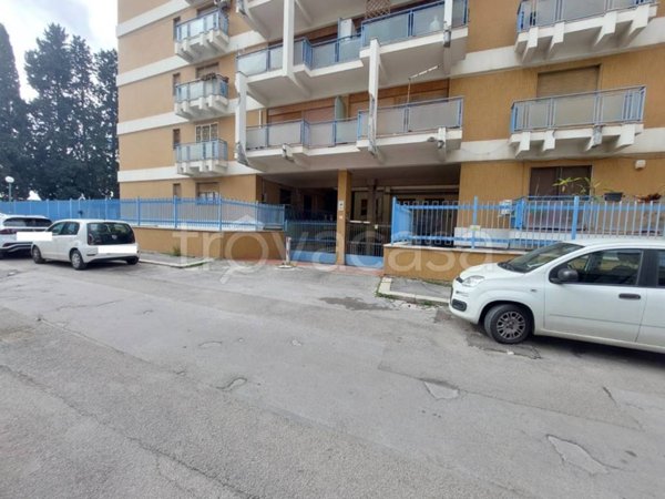 appartamento in vendita a Palermo in zona Malaspina/Palagonia