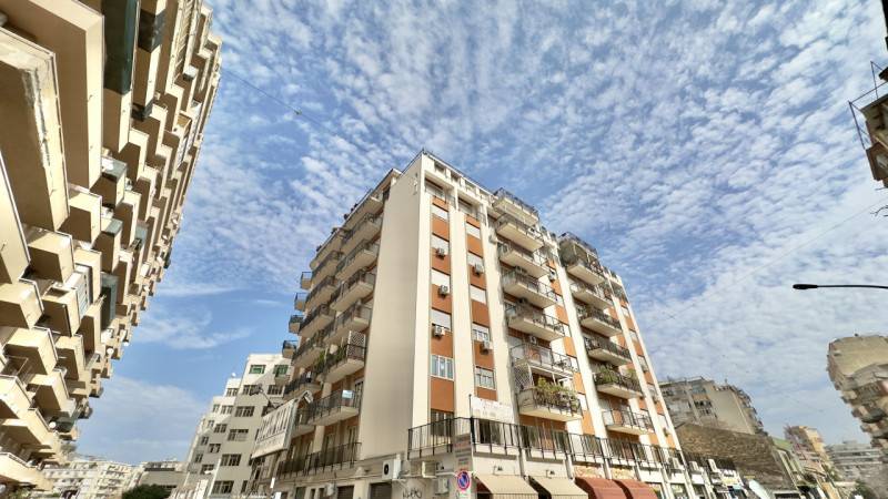 appartamento in vendita a Palermo in zona Malaspina/Palagonia