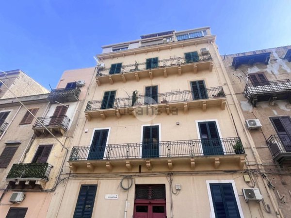 appartamento in vendita a Palermo in zona Zisa