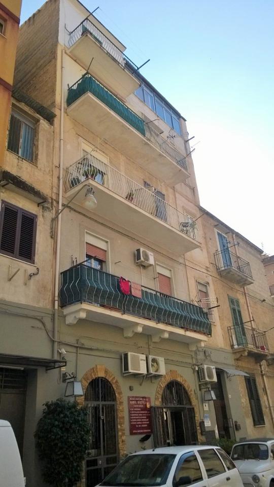 appartamento in vendita a Palermo in zona Montegrappa / Santa Rosalia