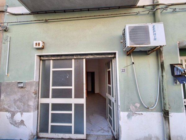 appartamento in vendita a Palermo in zona Partanna