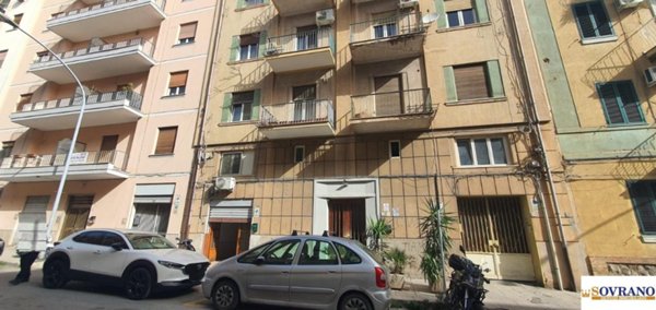 locale commerciale in vendita a Palermo in zona Zisa
