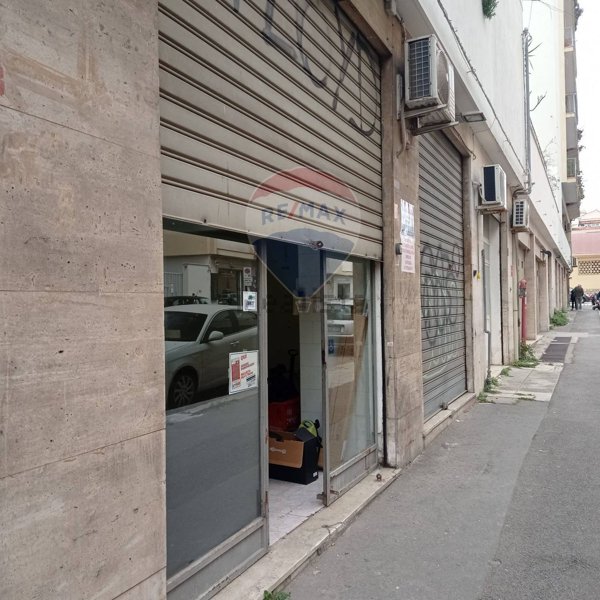 negozio in vendita a Palermo in zona Libertà