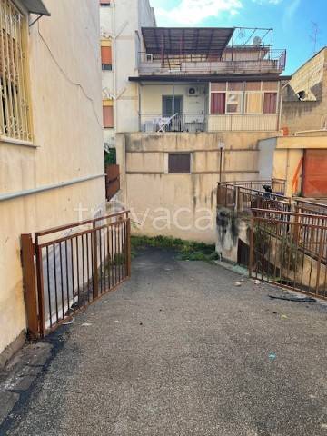 locale commerciale in vendita a Palermo in zona Altarello