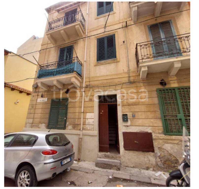 appartamento in vendita a Palermo in zona Zisa