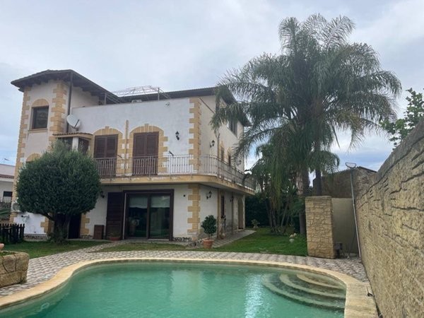 casa indipendente in vendita a Palermo in zona Mezzomonreale