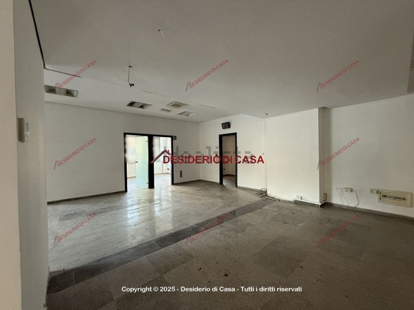 ufficio in vendita a Palermo in zona Noce