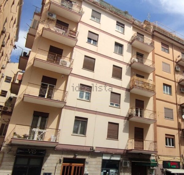 appartamento in vendita a Palermo in zona Malaspina/Palagonia