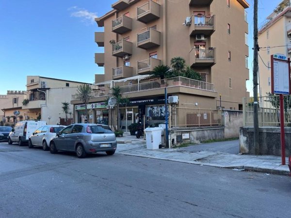 locale di sgombero in vendita a Palermo in zona San Lorenzo
