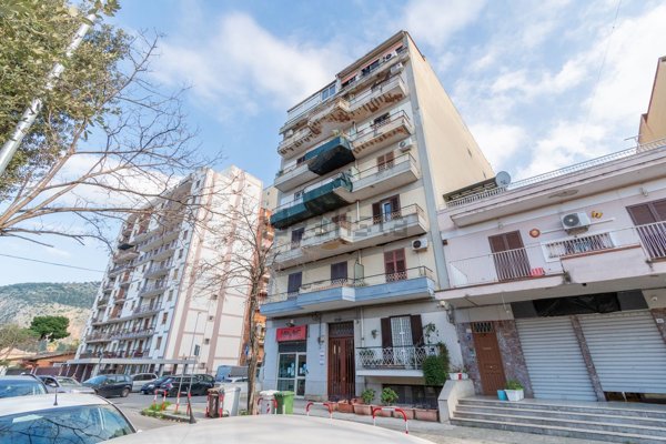 appartamento in vendita a Palermo in zona San Lorenzo