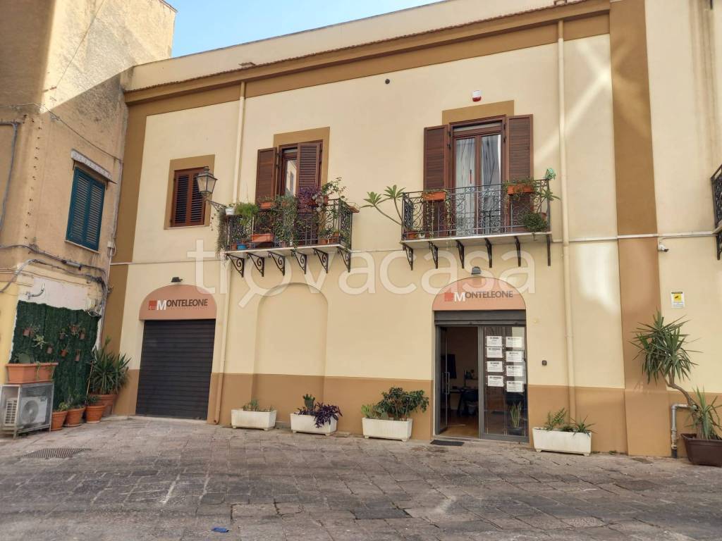 trivano in vendita a Palermo in zona Centro storico