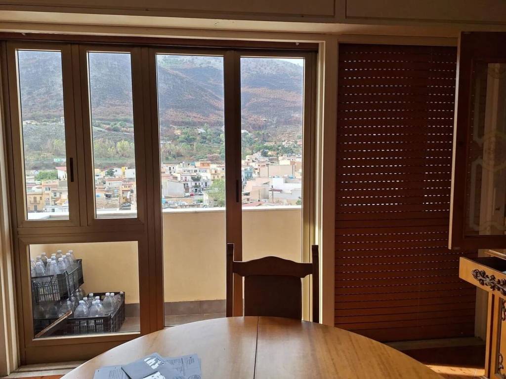 appartamento in vendita a Palermo in zona Partanna