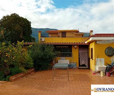 casa indipendente in vendita a Palermo in zona Villagrazia/Falsomiele