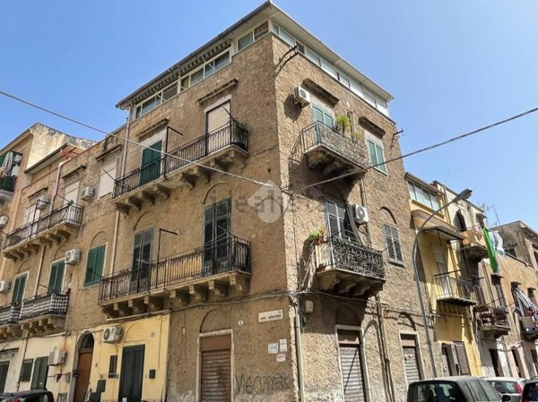 appartamento in vendita a Palermo in zona Zisa