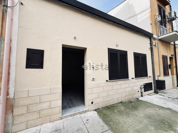 appartamento in vendita a Palermo in zona Partanna