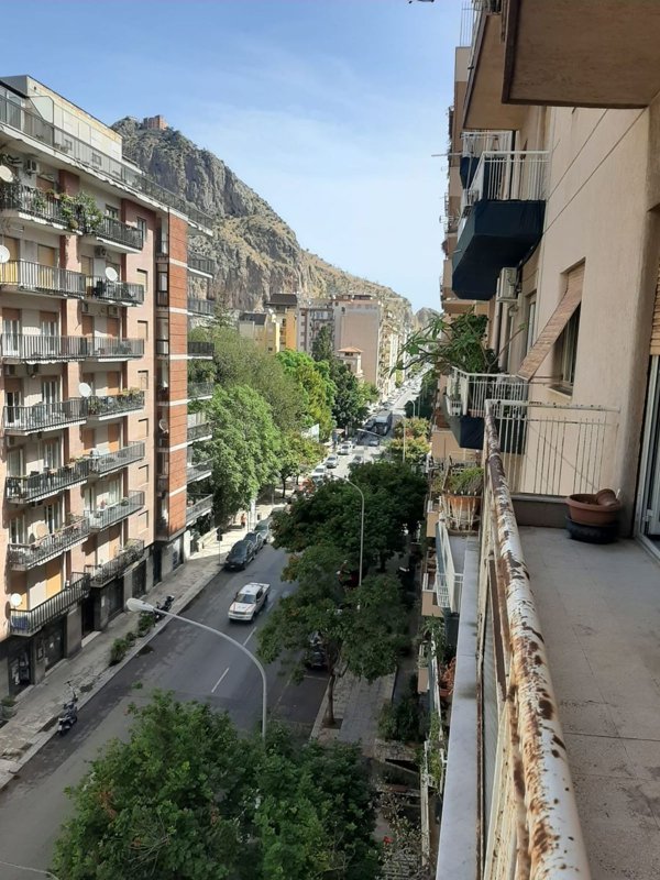 appartamento in vendita a Palermo in zona Montepellegrino