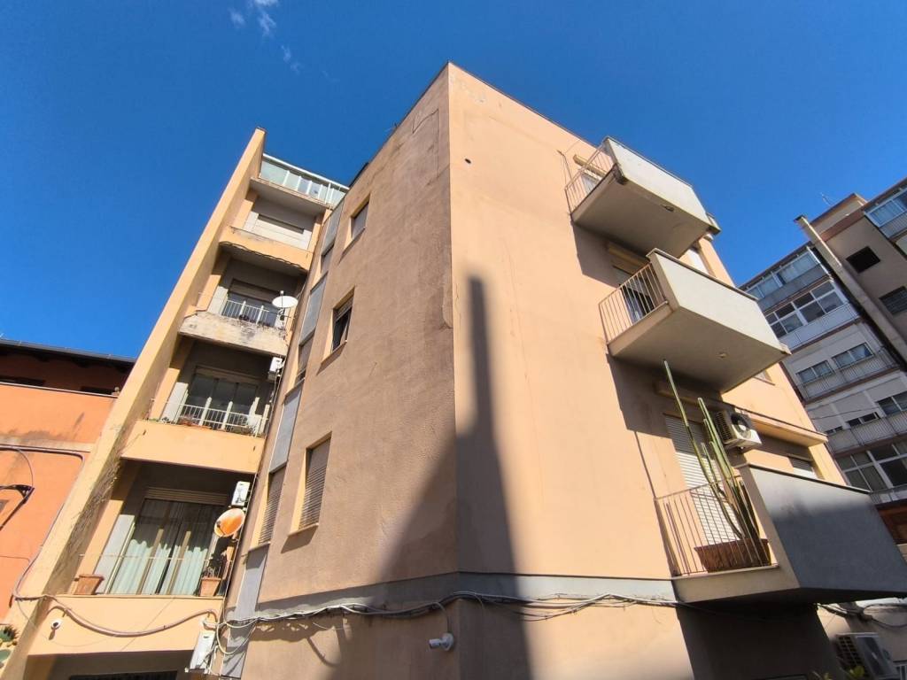 appartamento in vendita a Palermo in zona Calatafimi / Cuba