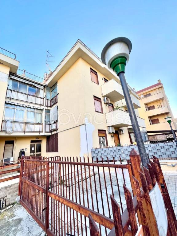 appartamento in vendita a Palermo in zona Partanna