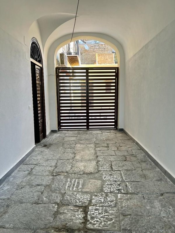 appartamento in vendita a Palermo in zona Zisa