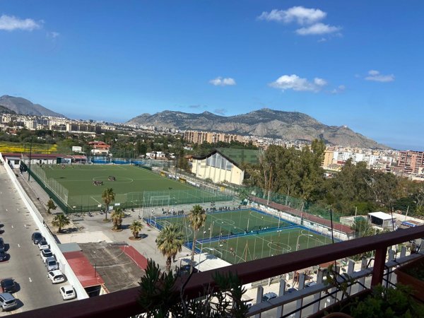 appartamento in vendita a Palermo in zona Uditore