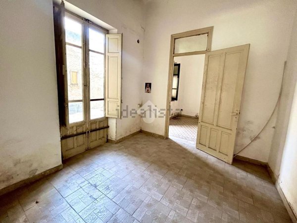 appartamento in vendita a Palermo in zona Partanna