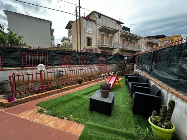 casa indipendente in vendita a Palermo in zona Villagrazia/Falsomiele