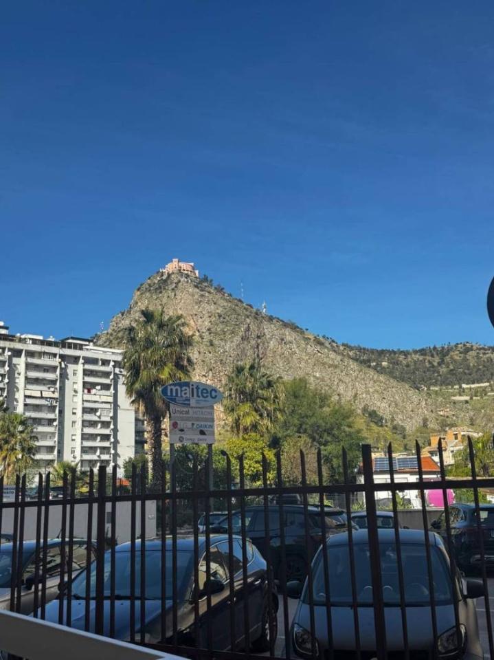appartamento in vendita a Palermo in zona Montepellegrino