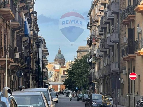 appartamento in vendita a Palermo in zona Montegrappa / Santa Rosalia
