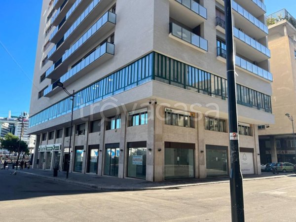 ufficio in vendita a Palermo in zona Politeama