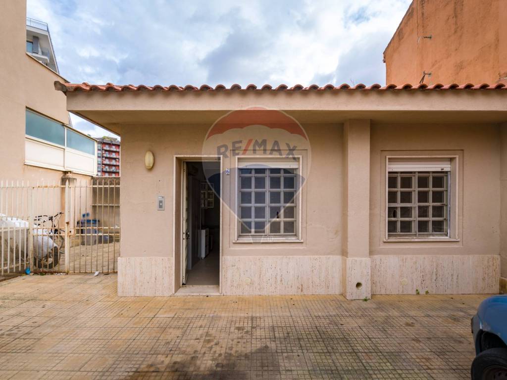 casa indipendente in vendita a Palermo in zona Resuttana