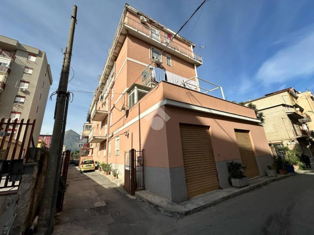 appartamento in vendita a Palermo in zona Altarello