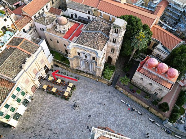 intera palazzina in vendita a Palermo in zona Centro storico