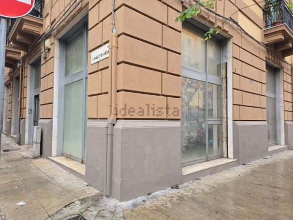 locale commerciale in vendita a Palermo in zona Libertà