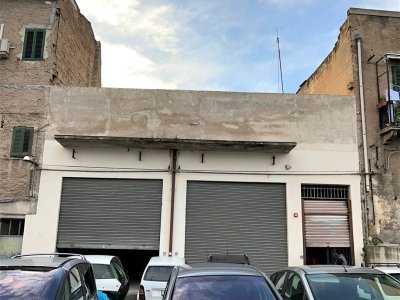 locale commerciale in vendita a Palermo in zona Croceverde