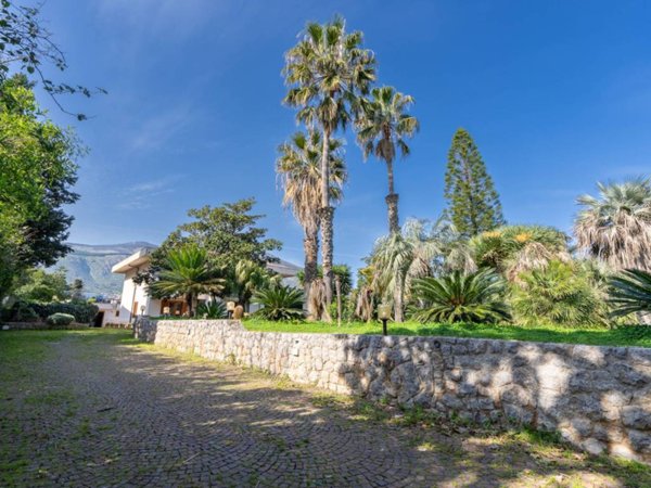 casa indipendente in vendita a Palermo in zona Tommaso Natale