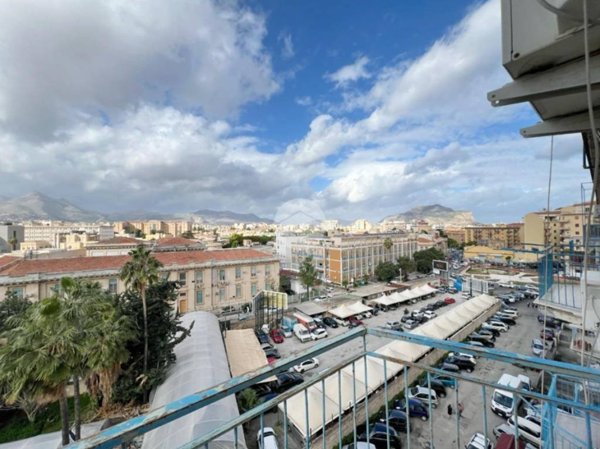 appartamento in vendita a Palermo in zona Oreto
