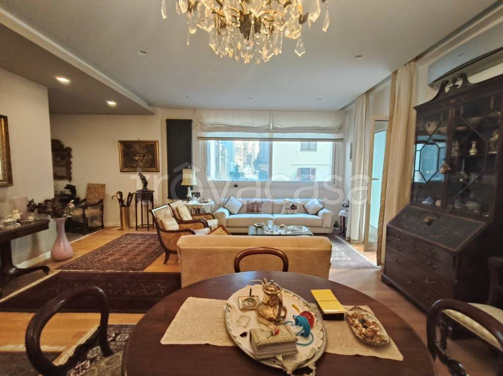 appartamento in vendita a Palermo in zona Politeama