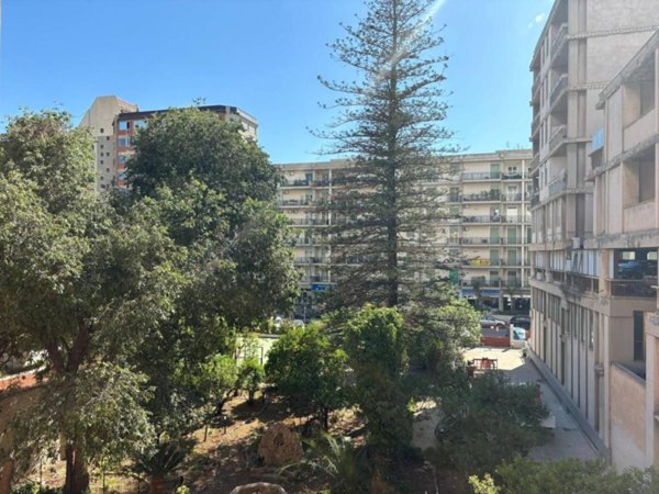 appartamento in vendita a Palermo in zona Libertà