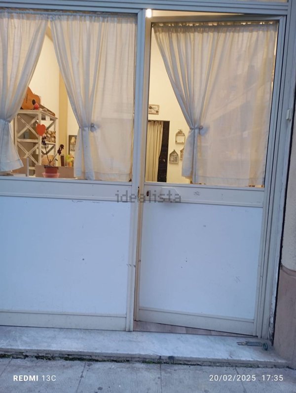 locale commerciale in vendita a Palermo in zona Zisa