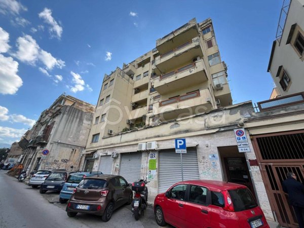 appartamento in vendita a Palermo in zona Malaspina/Palagonia