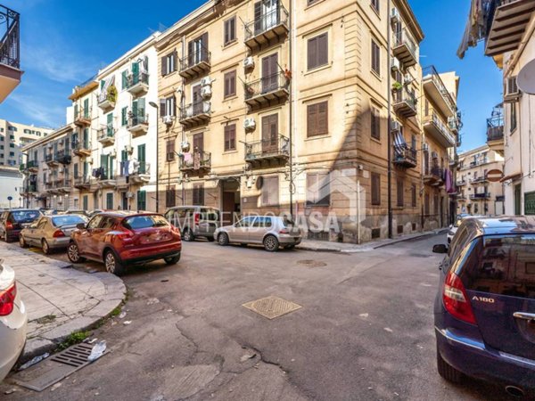 appartamento in vendita a Palermo in zona Montegrappa / Santa Rosalia