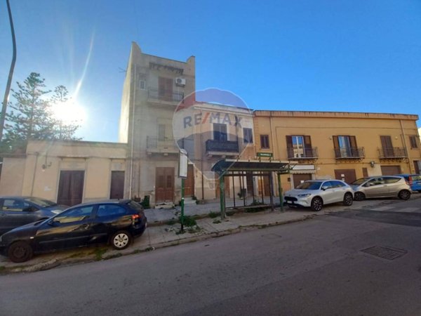 casa indipendente in vendita a Palermo in zona Villagrazia/Falsomiele