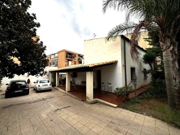 casa indipendente in vendita a Palermo in zona Cruillas