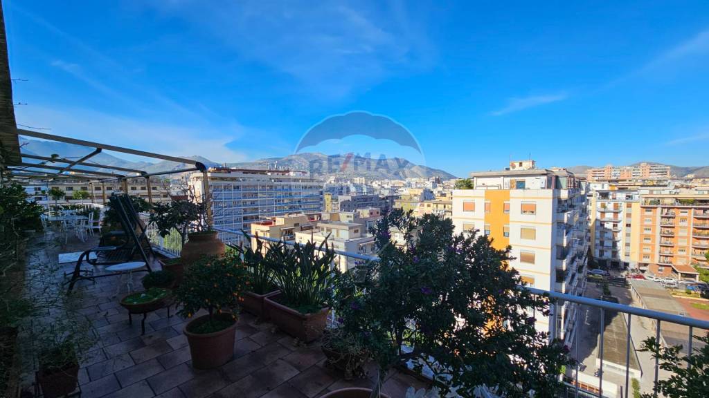 appartamento in vendita a Palermo in zona Centro storico