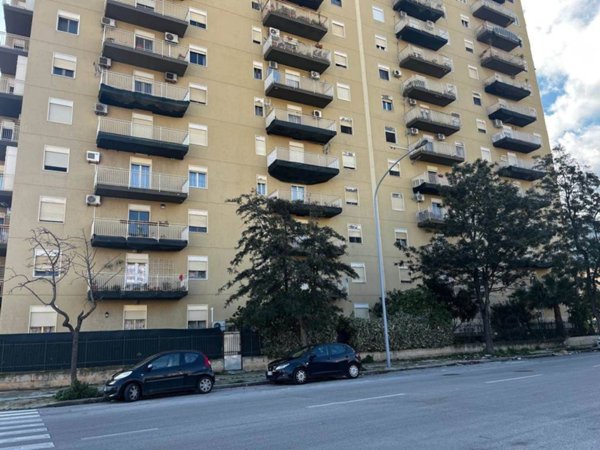 appartamento in vendita a Palermo in zona Villagrazia/Falsomiele