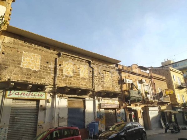 negozio in vendita a Palermo in zona Montepellegrino